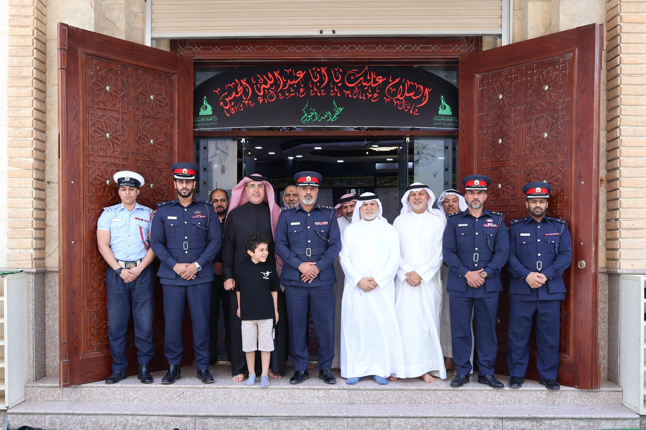  رئيس مركز شرطة الرفاع الشرقي يزور عددا من المآتم بالمحافظة الجنوبية  للاطلاع على الاستعدادات والخدمات الأمنية الهادفة إلى تسهيل إقامة شعائر موسم عاشوراء<